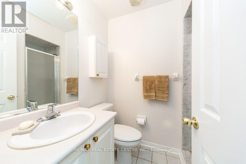 #7 50 STRATHAVEN DRIVE - 28