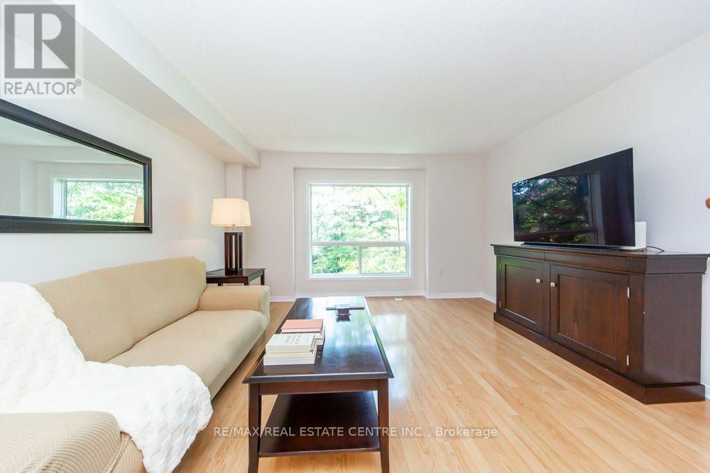 #7 50 STRATHAVEN DRIVE - 8