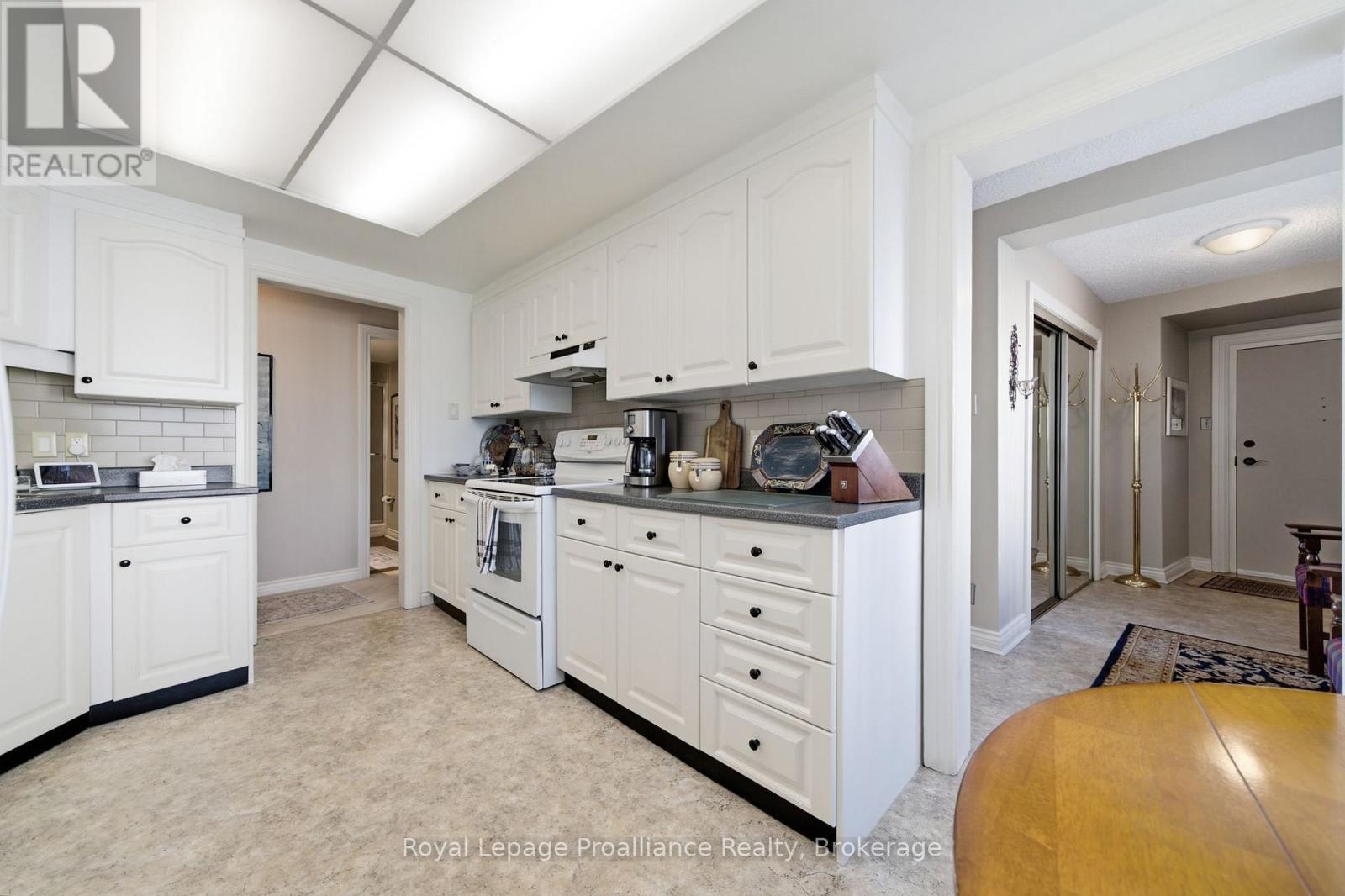 #401 2 SOUTH FRONT STREET - 13