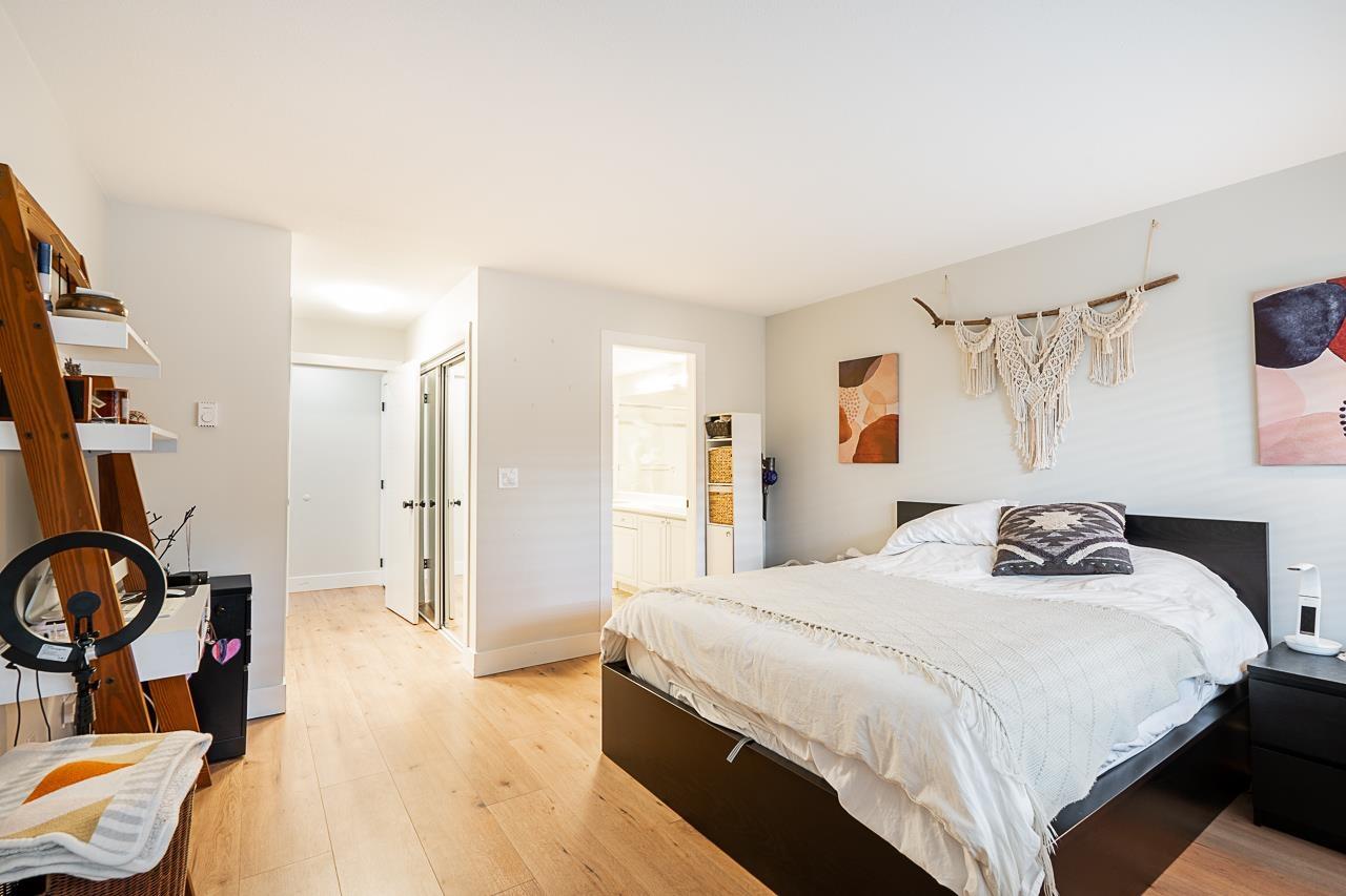 2 Bed, 2 Bath House for Sale in Surrey – 19 8338 158 STREET, Surrey – MLS# R3152797 - Image 13