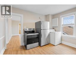 1358 Pierre Unit# Upper, Windsor, ON N9A2N7 Photo 9