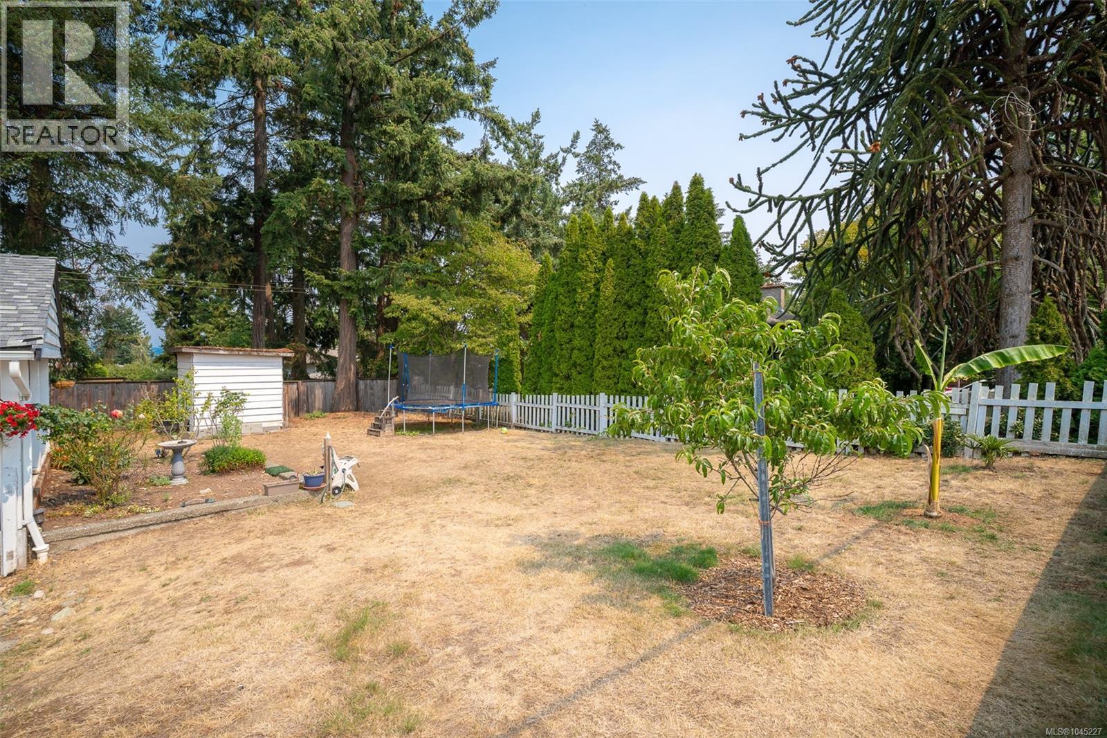 2490 Highland Blvd - Image 33