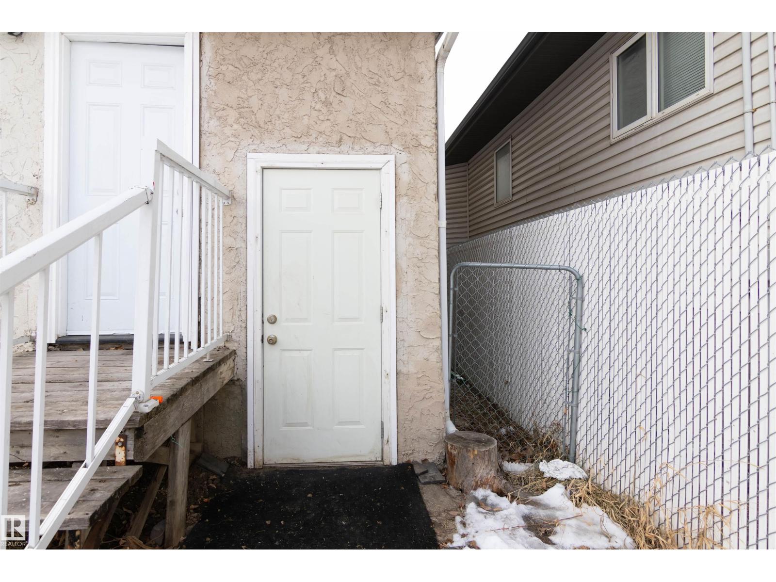 11029 95 ST NW - 39