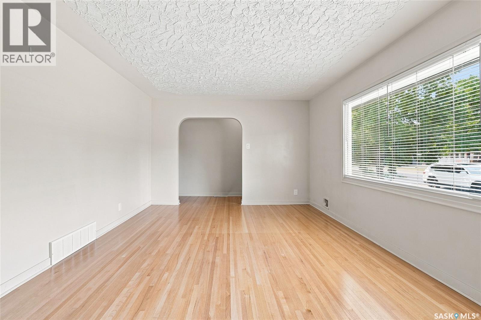 2409 York AVENUE, Saskatoon — photo 3