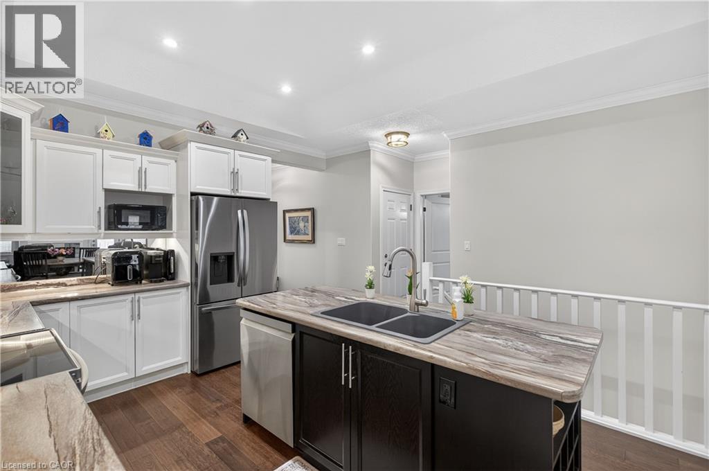 3-bedroom home for sale at 36 BANKS Street, Brantford ON · photo 13 of 49