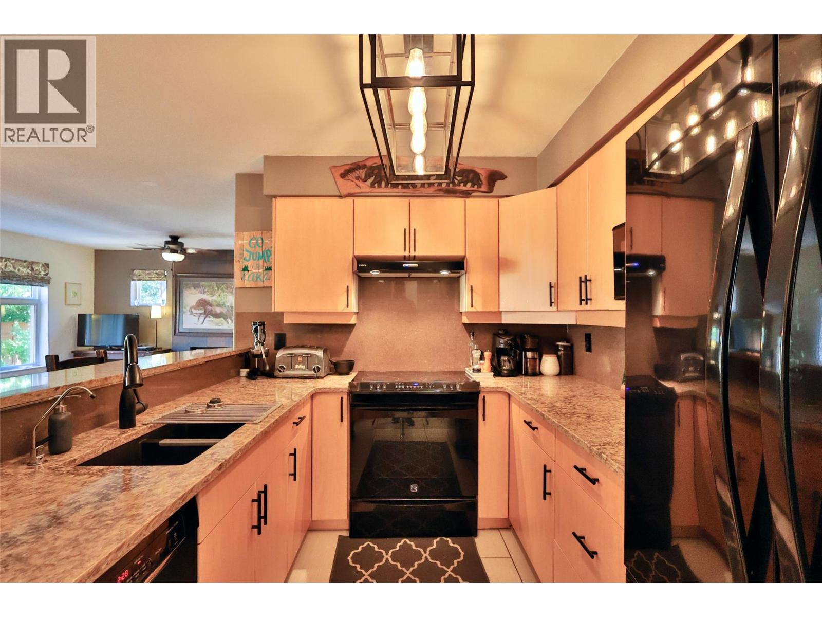 7600 COTTONWOOD Drive Unit# 17, Osoyoos