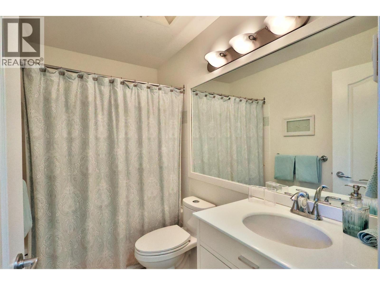 7600 COTTONWOOD Drive Unit# 17, Osoyoos