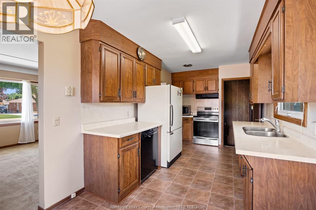 12 GLADSTONE - 5
