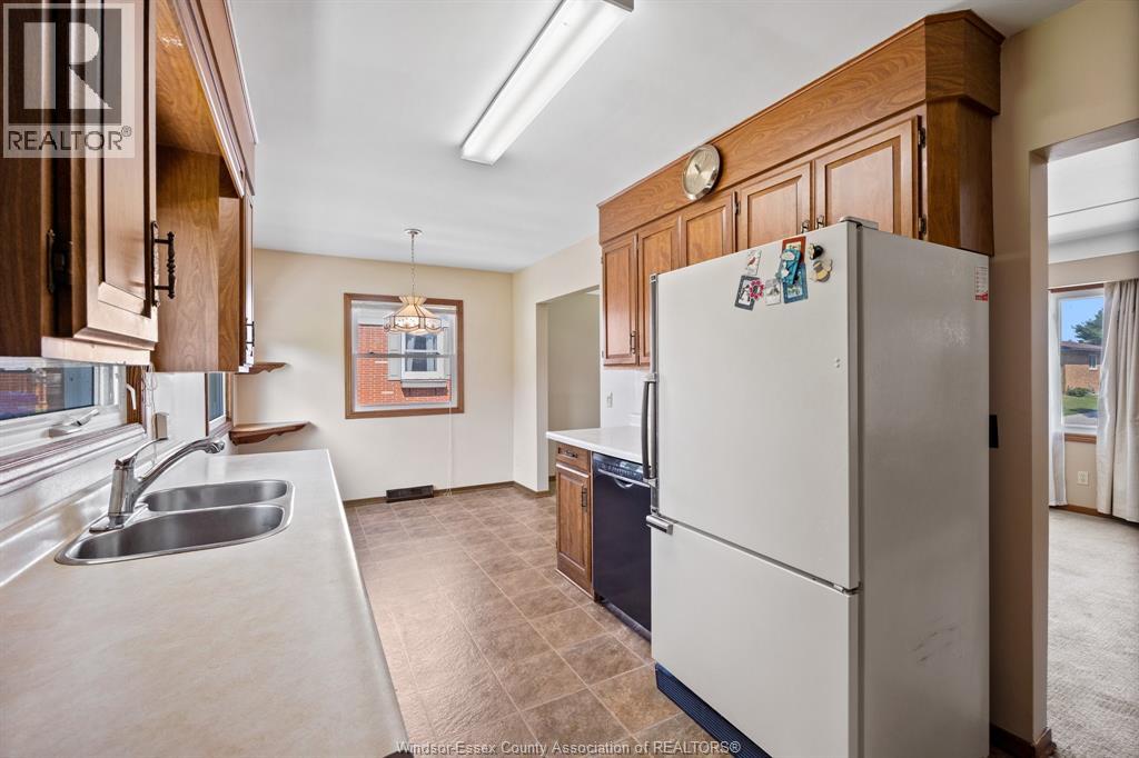 12 GLADSTONE - 6