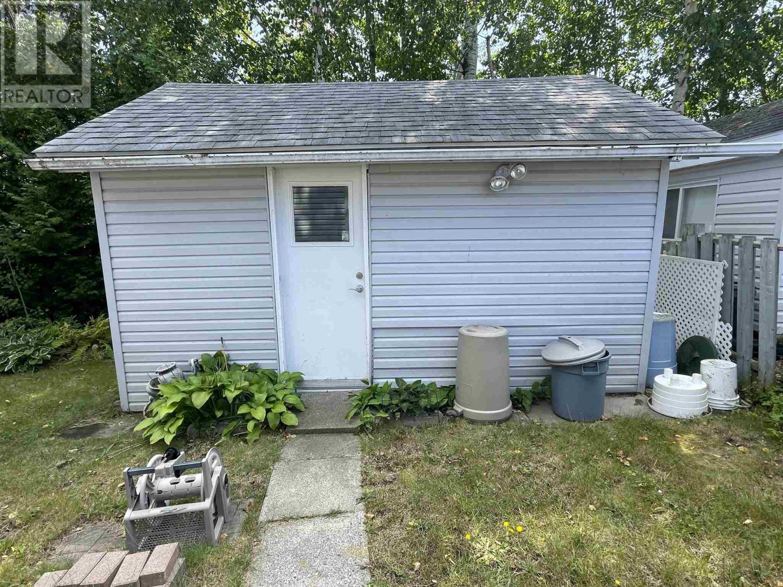 72 Farrell CRES - 6