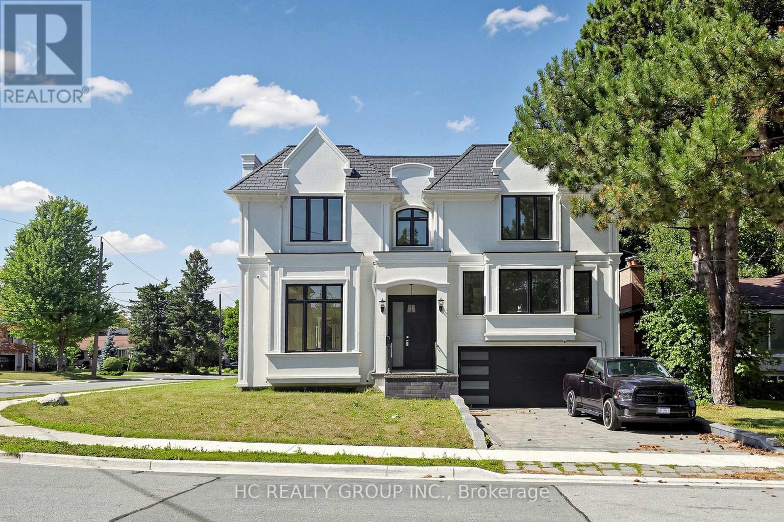 7 KNOLLVIEW CRESCENT