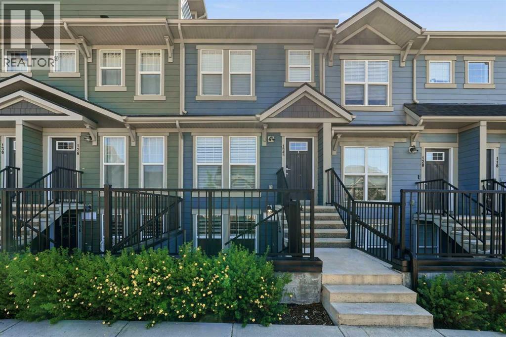 124 Cranbrook Square SE - 1