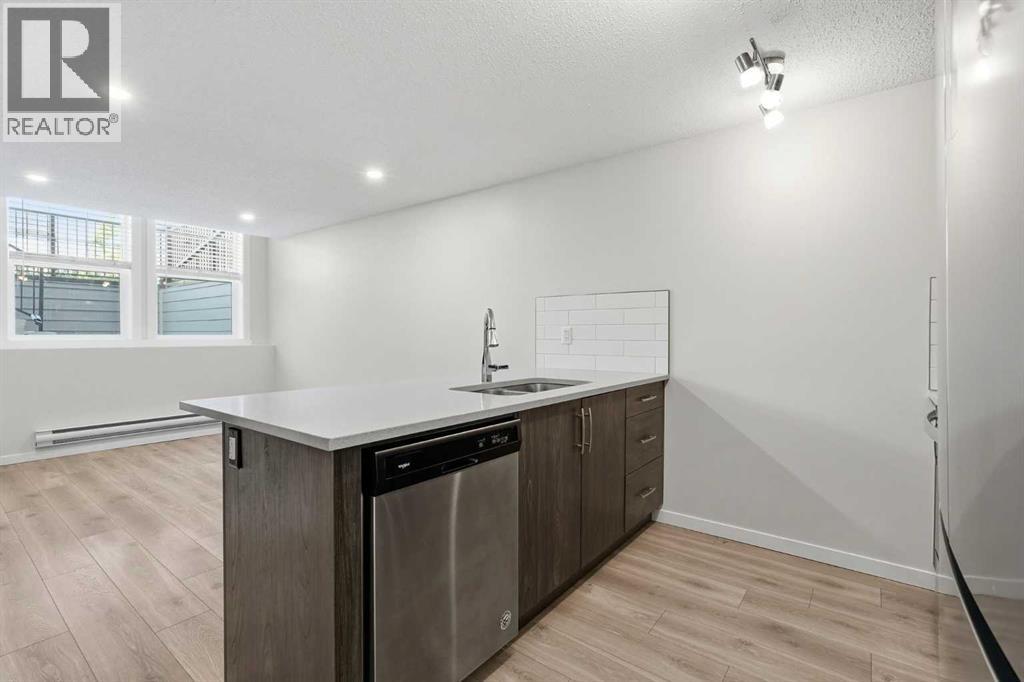 124 Cranbrook Square SE - 15