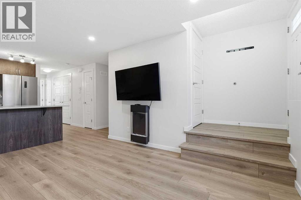 124 Cranbrook Square SE - 8