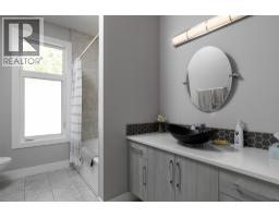 2510 Tallus Heights Lane, West Kelowna, BC V4T3M2 Photo 23