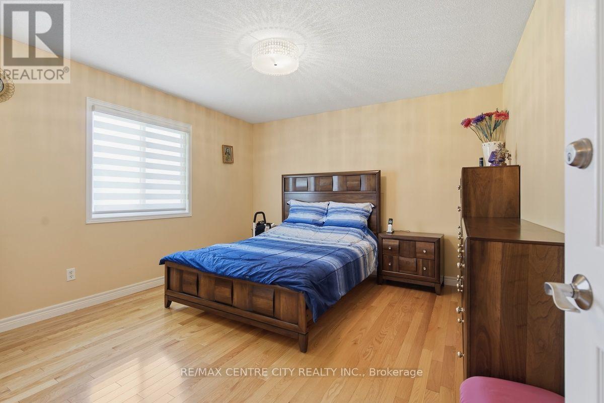 825 RAILTON AVENUE - 21