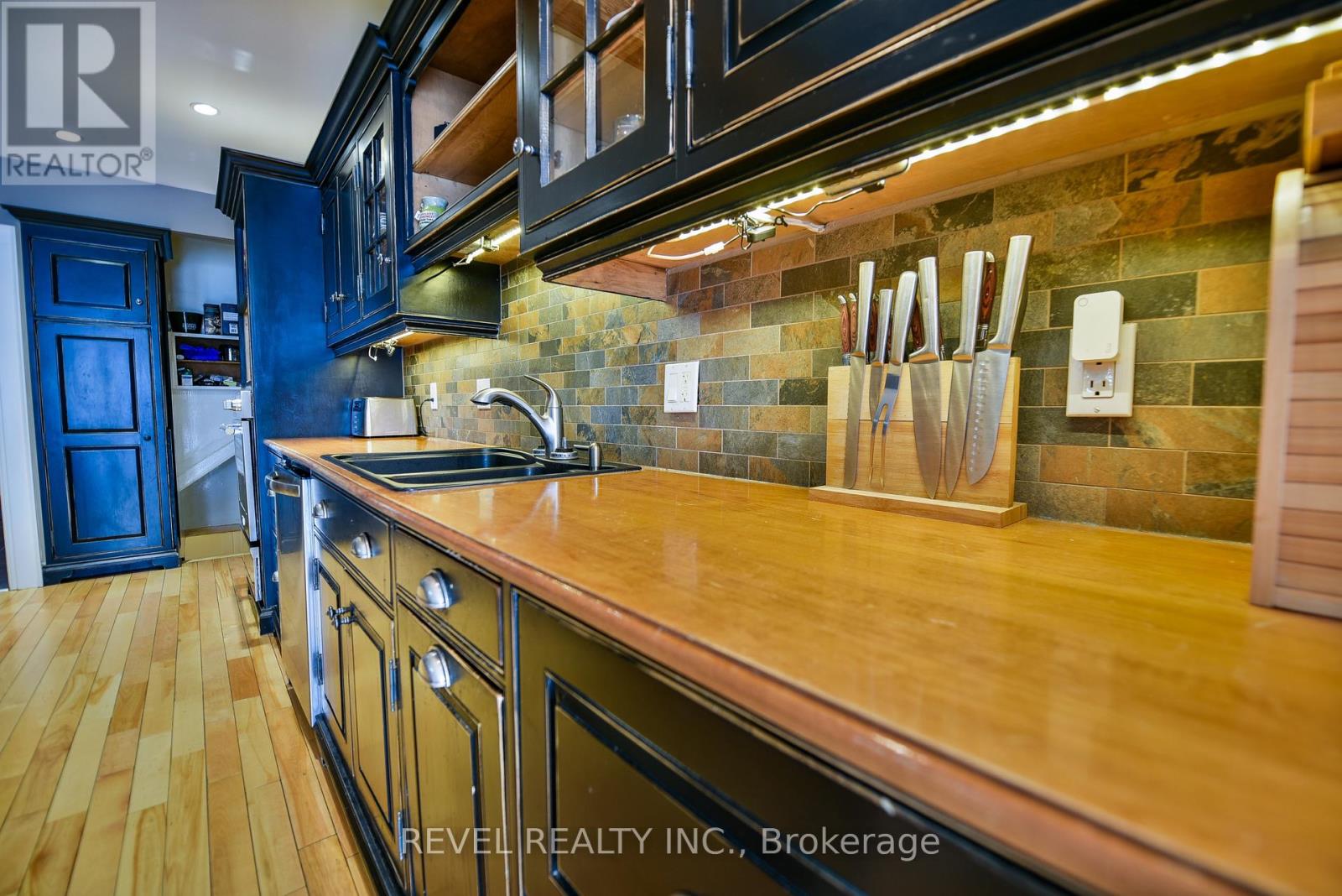 184 HEMLOCK STREET - Image 12
