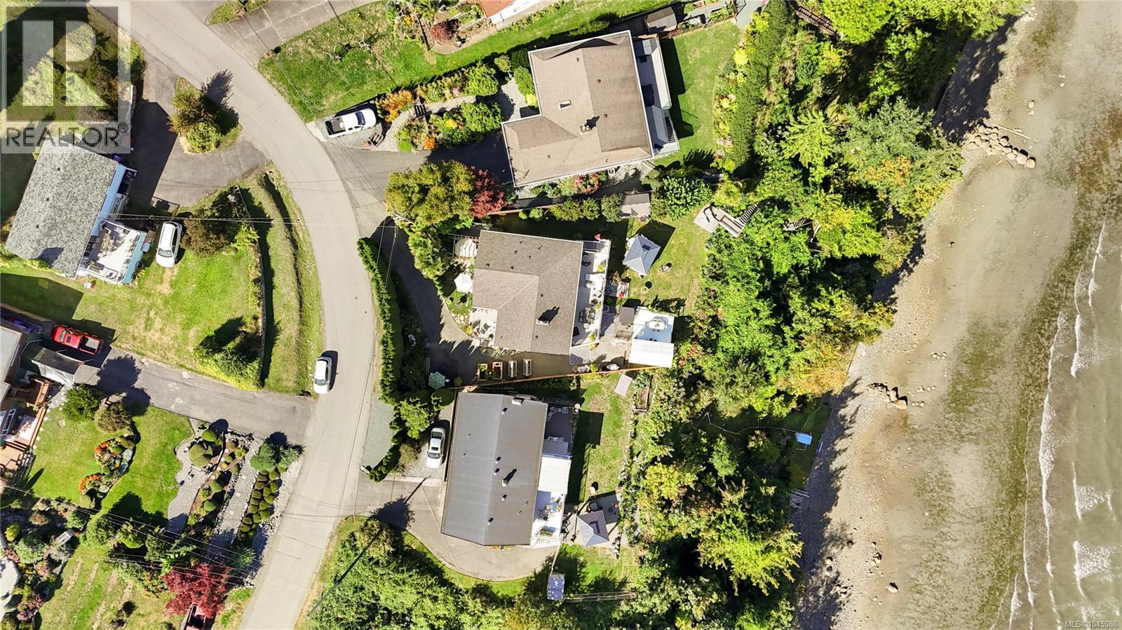 3632 Seaview Cres - 60