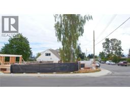 Primary Bedroom - 1802 Grieve Ave, Courtenay, BC V9N2W7 Photo 13