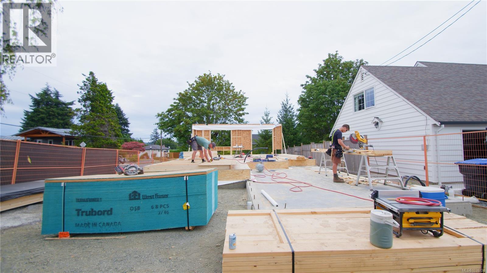 1802 Grieve Ave, Courtenay