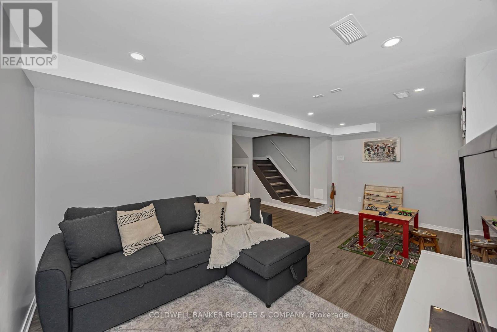 4 Bed, 2 Bath House for Sale in Ottawa – 68 COSTELLO AVENUE, Ottawa – MLS# X13645556 - Image 29
