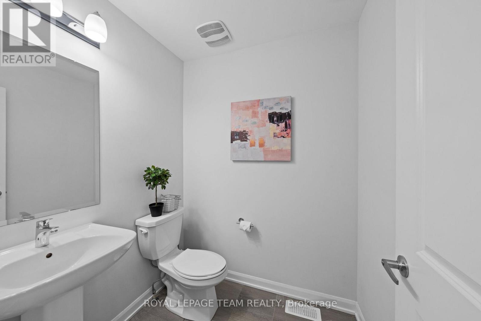 3 Bed, 3 Bath House for Sale in Ottawa – 45 FINGLAS COURT, Ottawa – MLS# X13645624 - Image 18