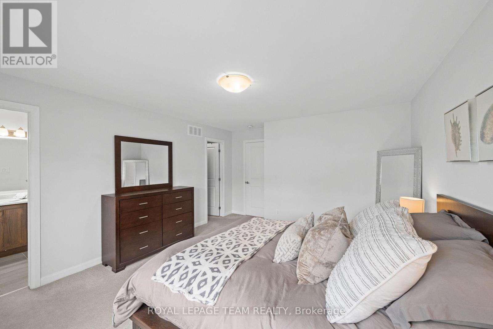 3 Bed, 3 Bath House for Sale in Ottawa – 45 FINGLAS COURT, Ottawa – MLS# X13645624 - Image 24