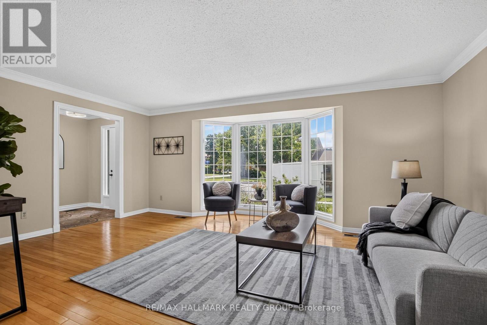 3 Bed, 4 Bath House for Sale in Ottawa – 1125 PLANTE DRIVE, Ottawa – MLS# X13645688 - Image 6
