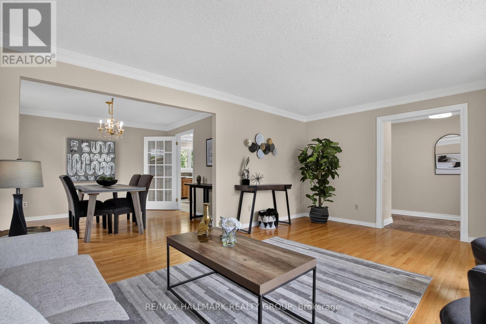 3 Bed, 4 Bath House for Sale in Ottawa – 1125 PLANTE DRIVE, Ottawa – MLS# X13645688 - Image 7
