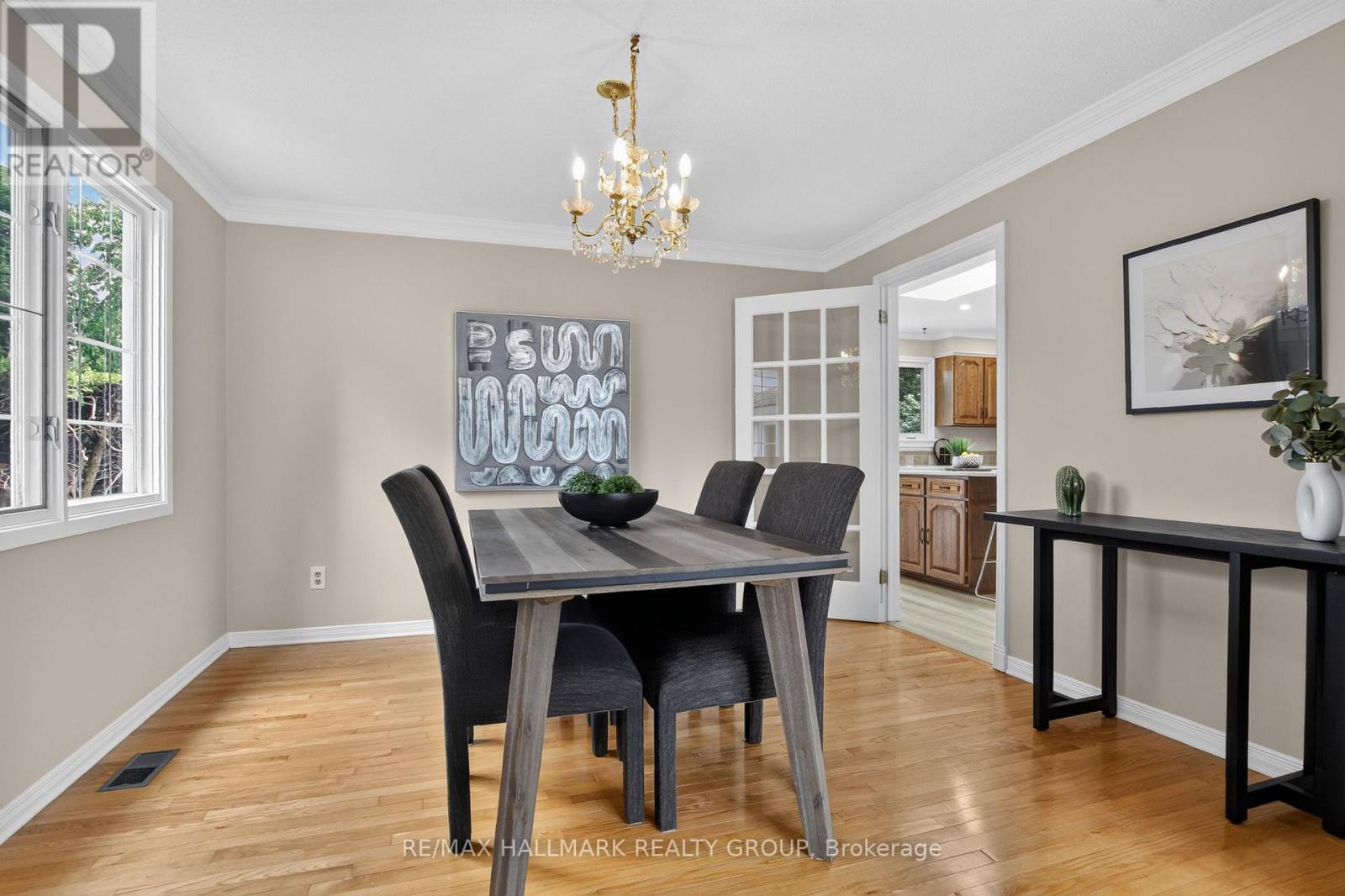 3 Bed, 4 Bath House for Sale in Ottawa – 1125 PLANTE DRIVE, Ottawa – MLS# X13645688 - Image 9
