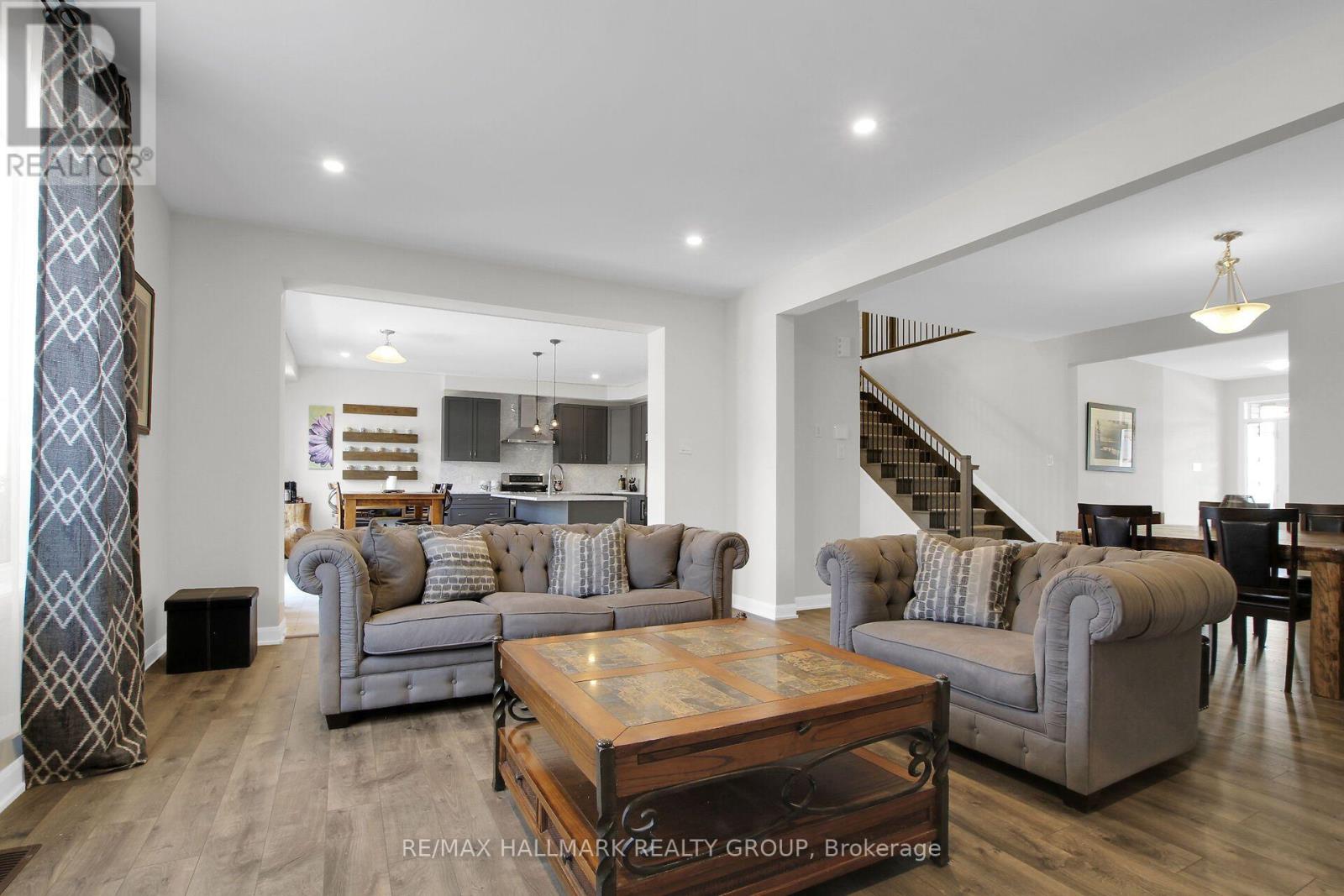 4 Bed, 4 Bath House for Sale in Ottawa – 31 SWEET PEA WAY, Ottawa – MLS# X13645736 - Image 15