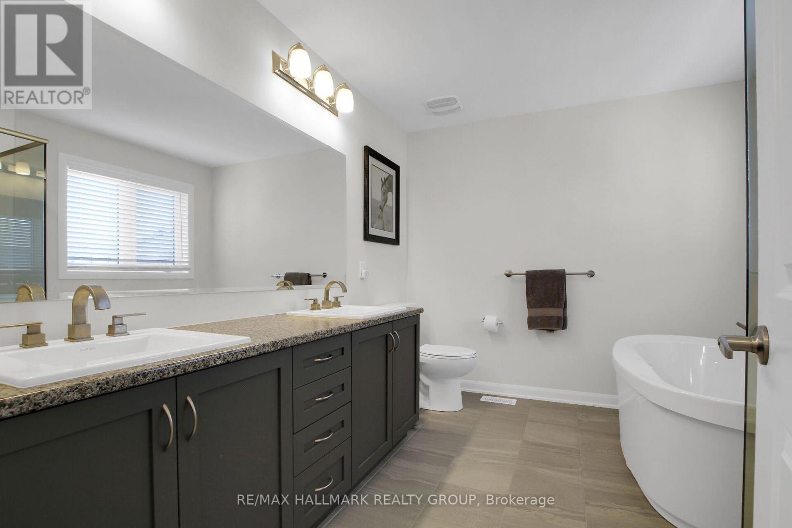 4 Bed, 4 Bath House for Sale in Ottawa – 31 SWEET PEA WAY, Ottawa – MLS# X13645736 - Image 28