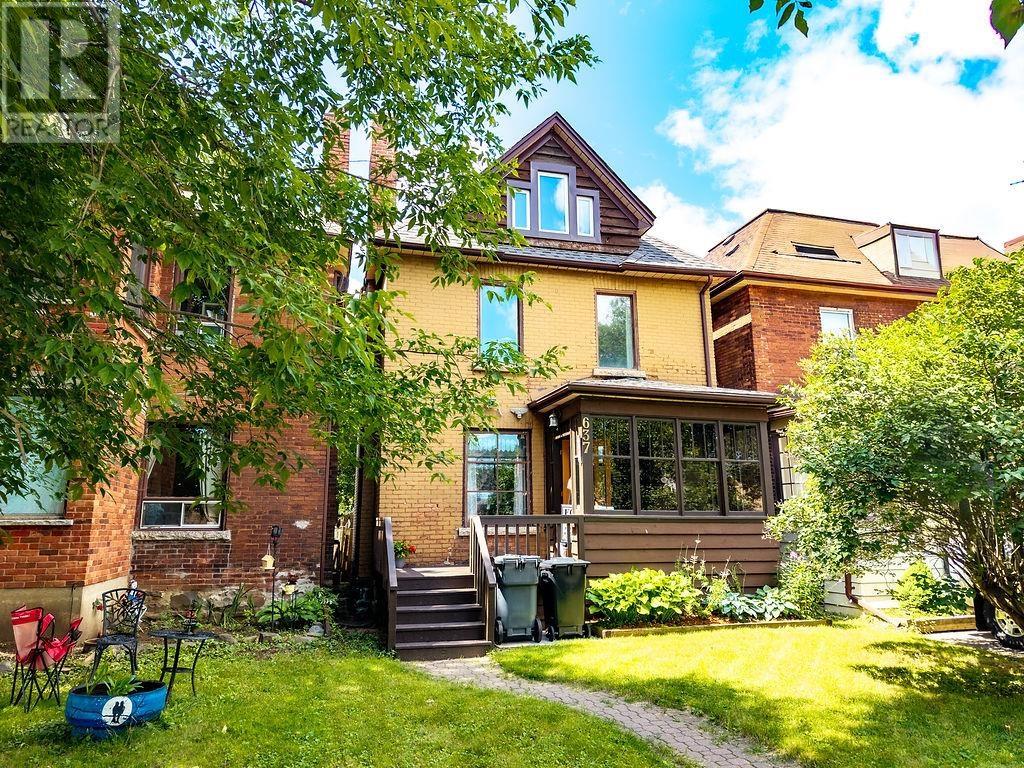 637 Catherine St. - 47