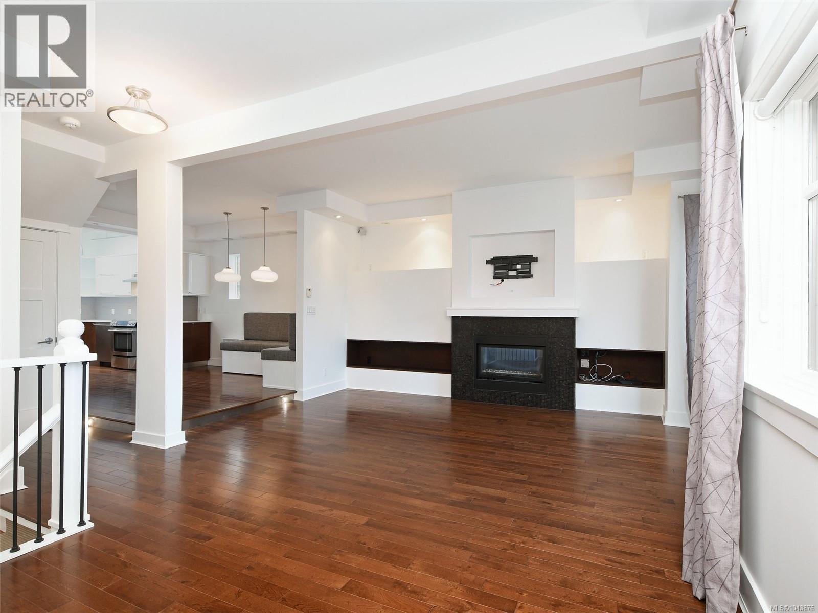 121/123 South Turner St - 25