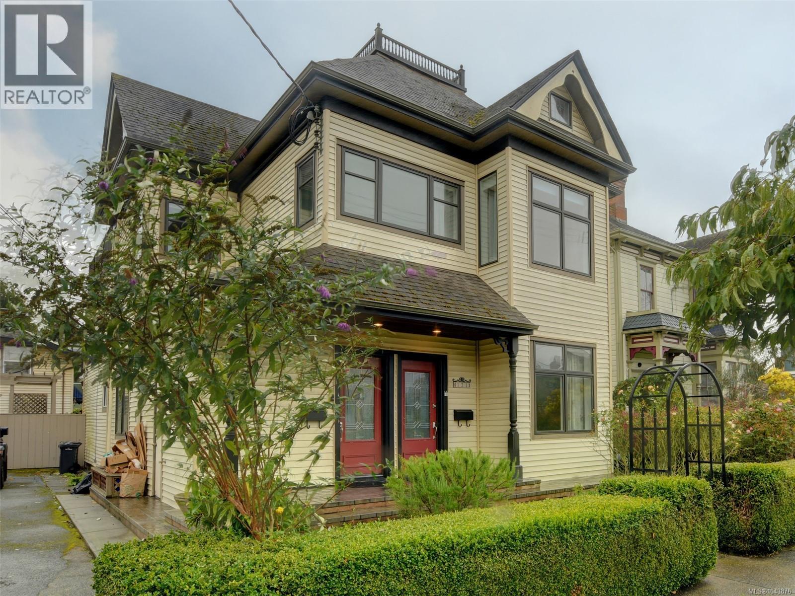 121/123 South Turner St - 3
