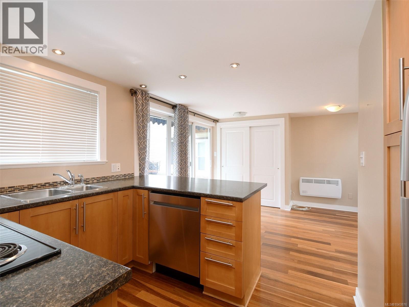  121/123 South Turner Street, Victoria