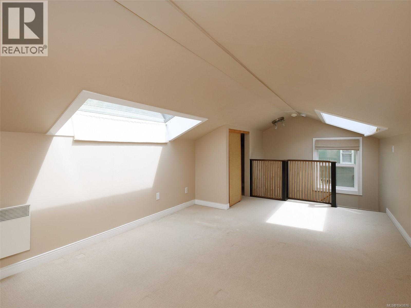 121/123 South Turner St - 41