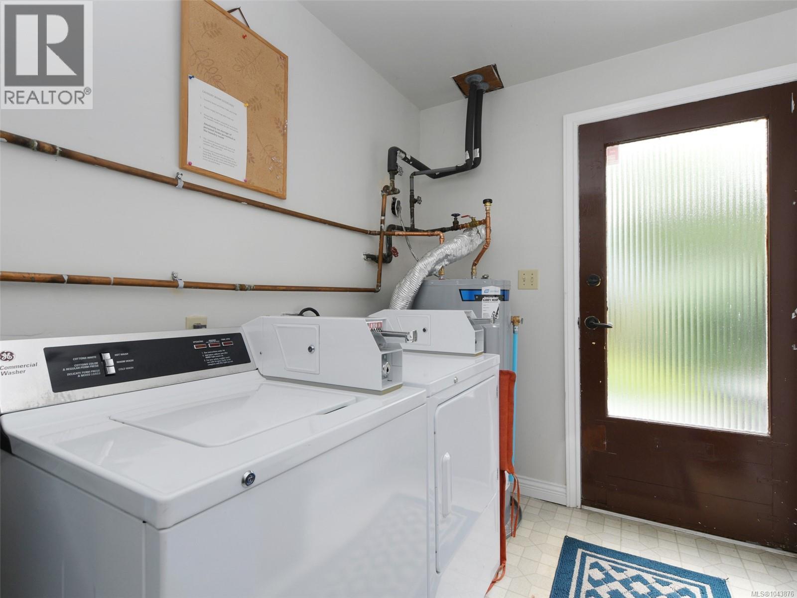 121/123 South Turner St - 56