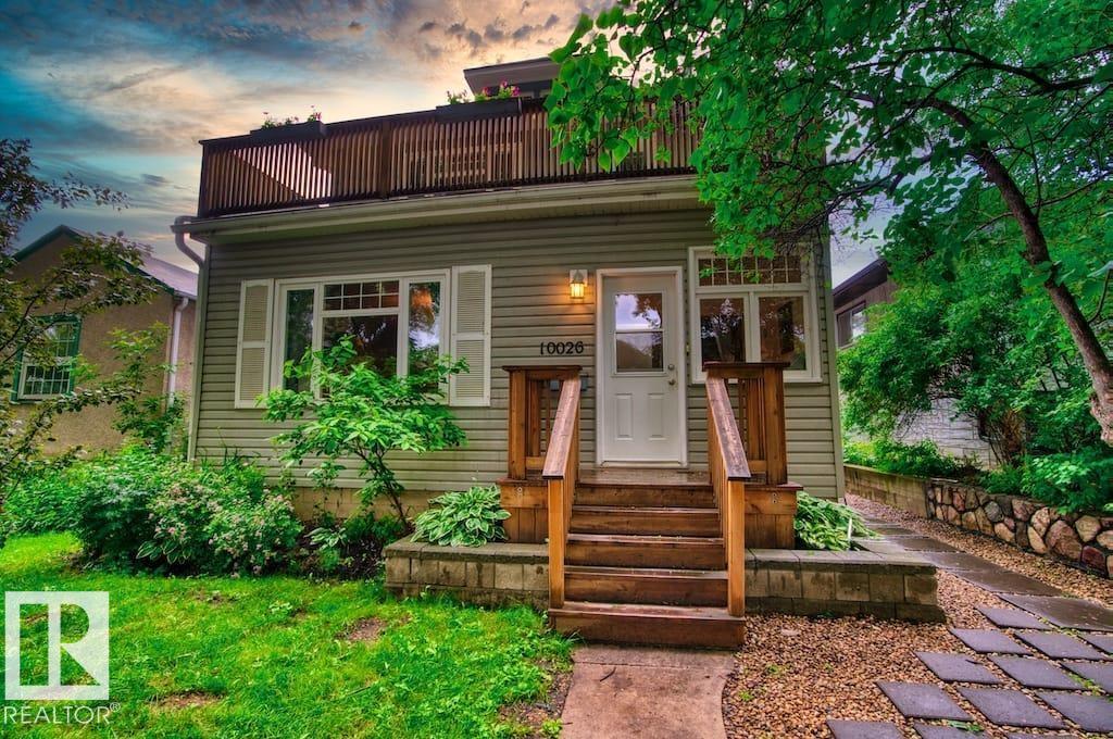10026 87 AV NW - 1