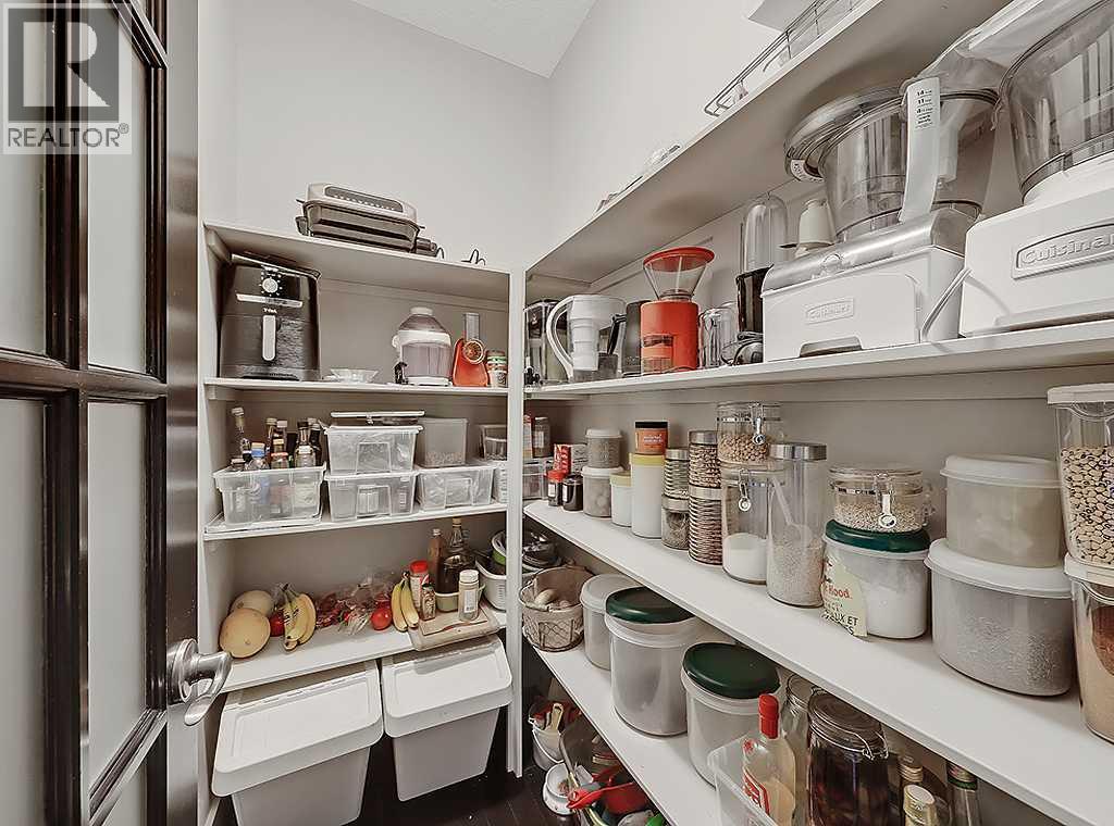 9318 14 Avenue SW - Image 16