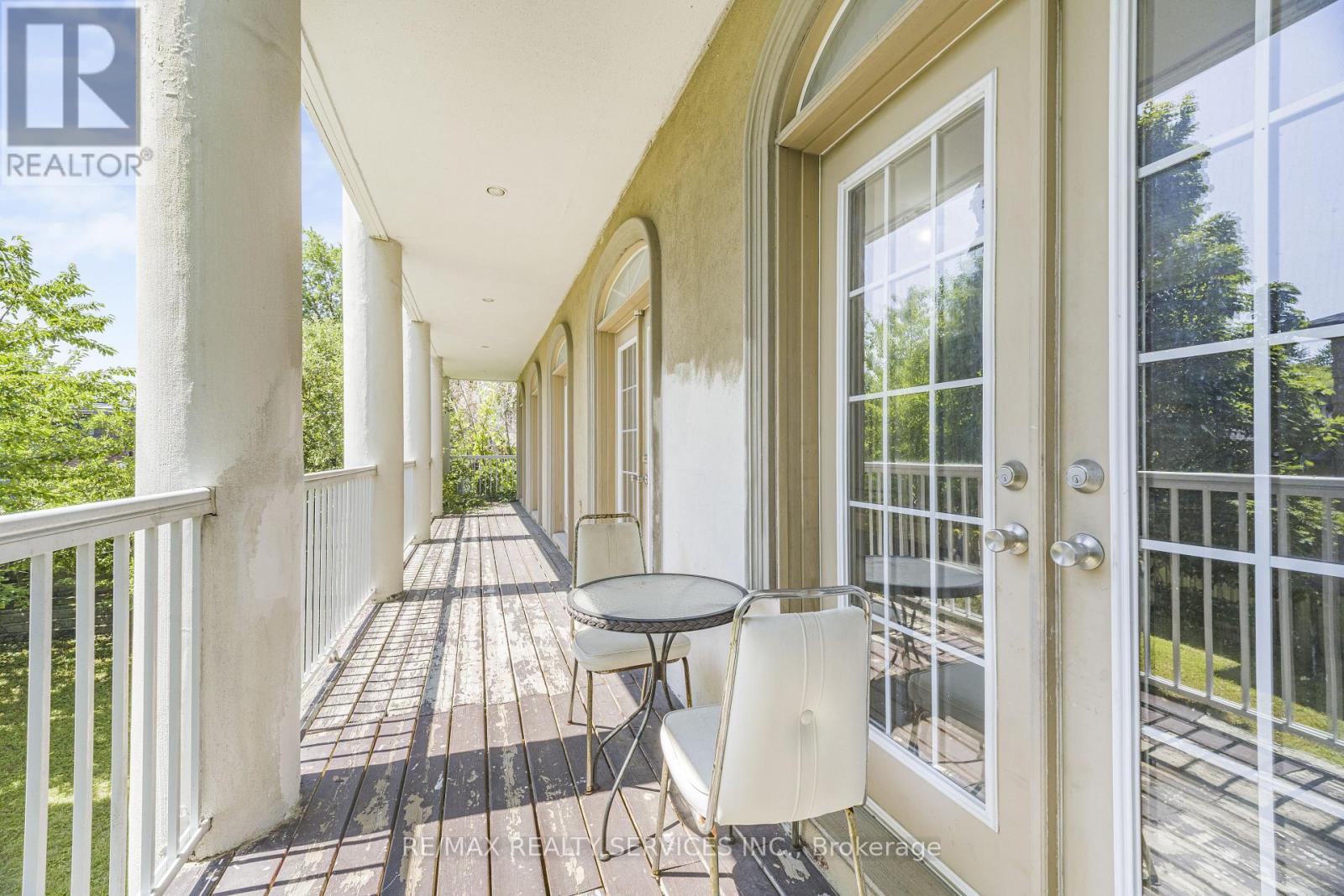 135 SPRUCE AVENUE - 12