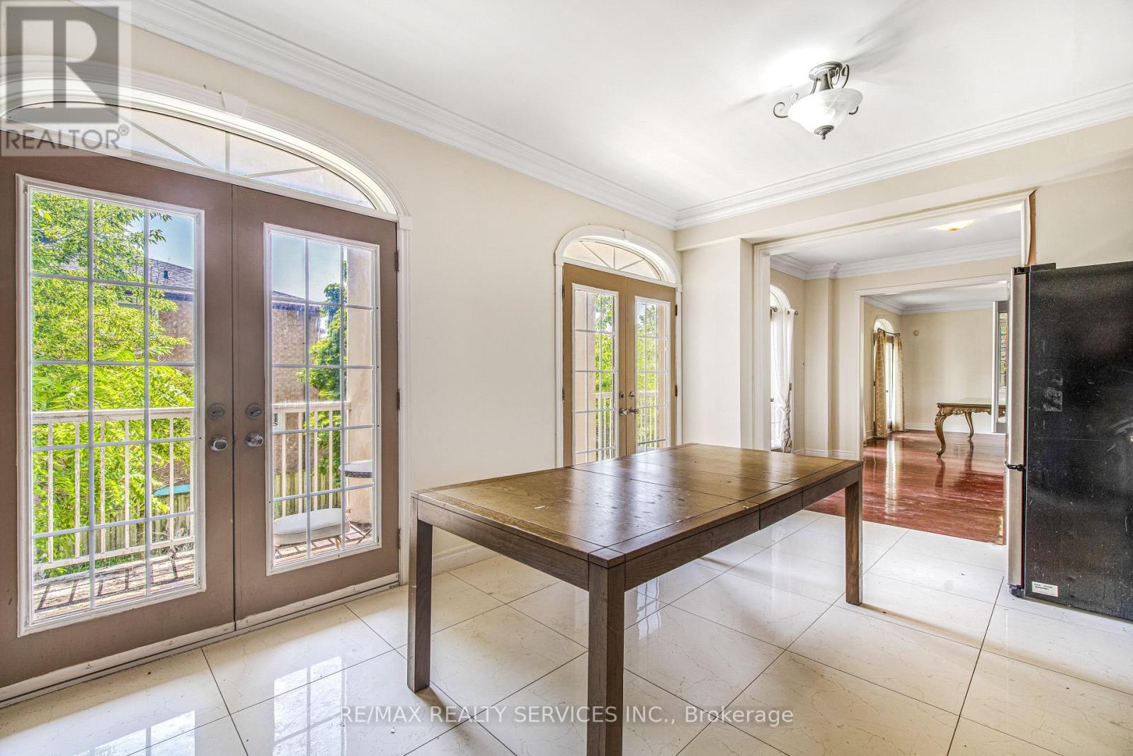 135 SPRUCE AVENUE - 11