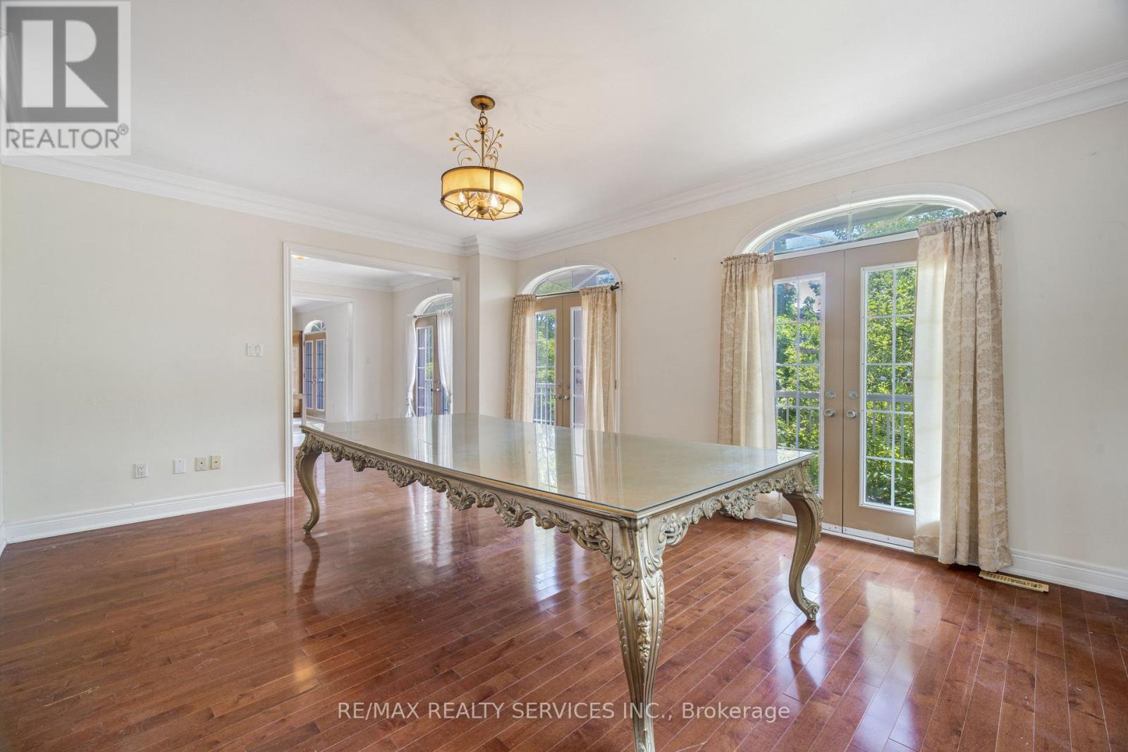 135 SPRUCE AVENUE - 15