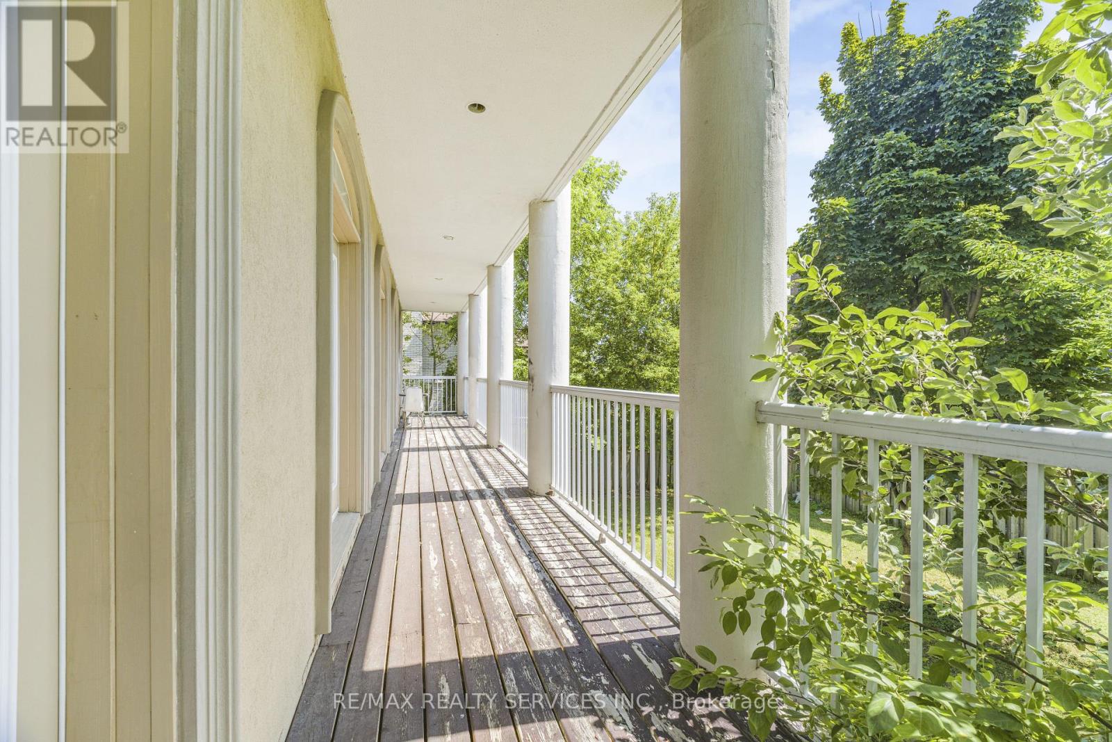 135 SPRUCE AVENUE - Image 13