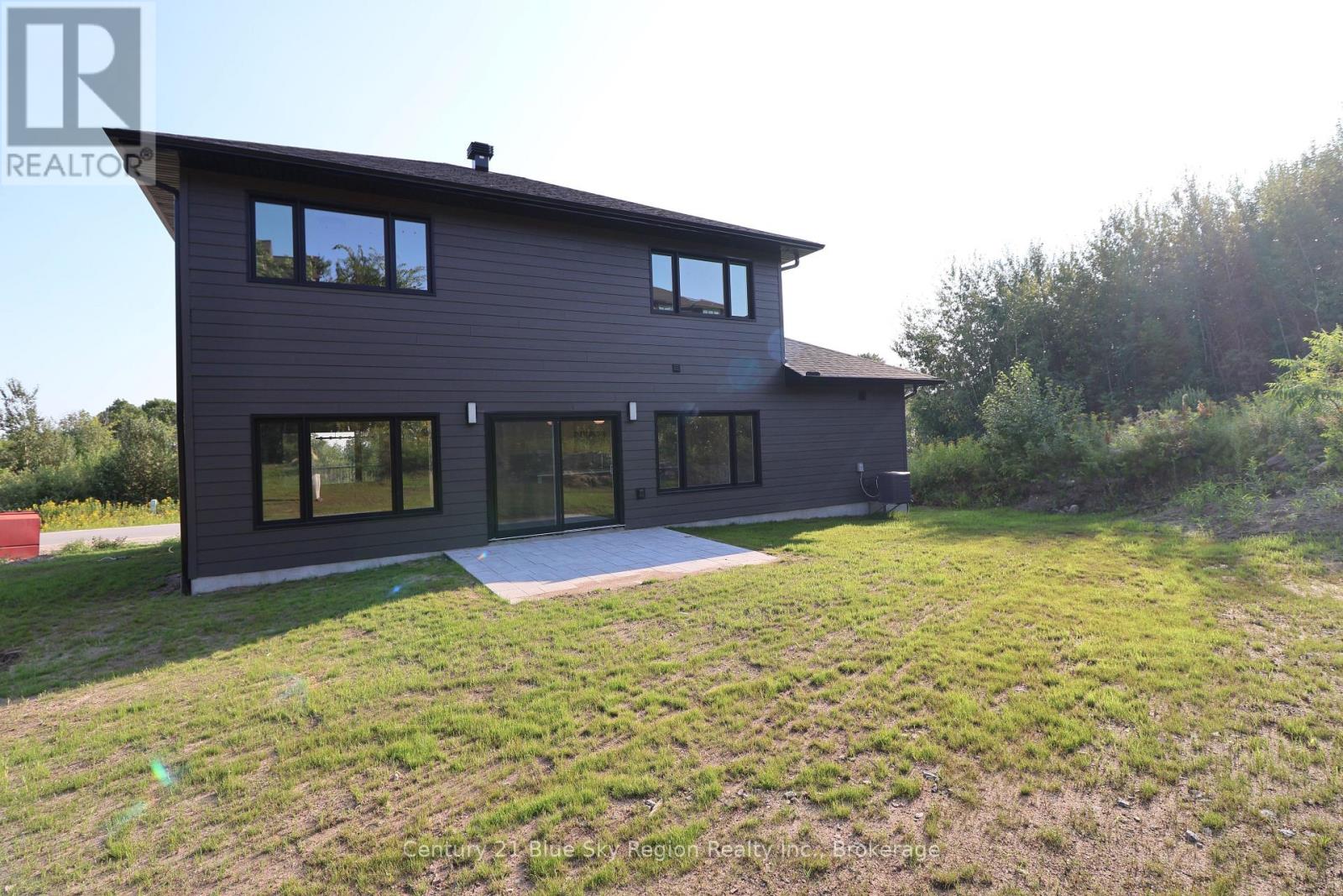 79 KENRETA DRIVE - 36