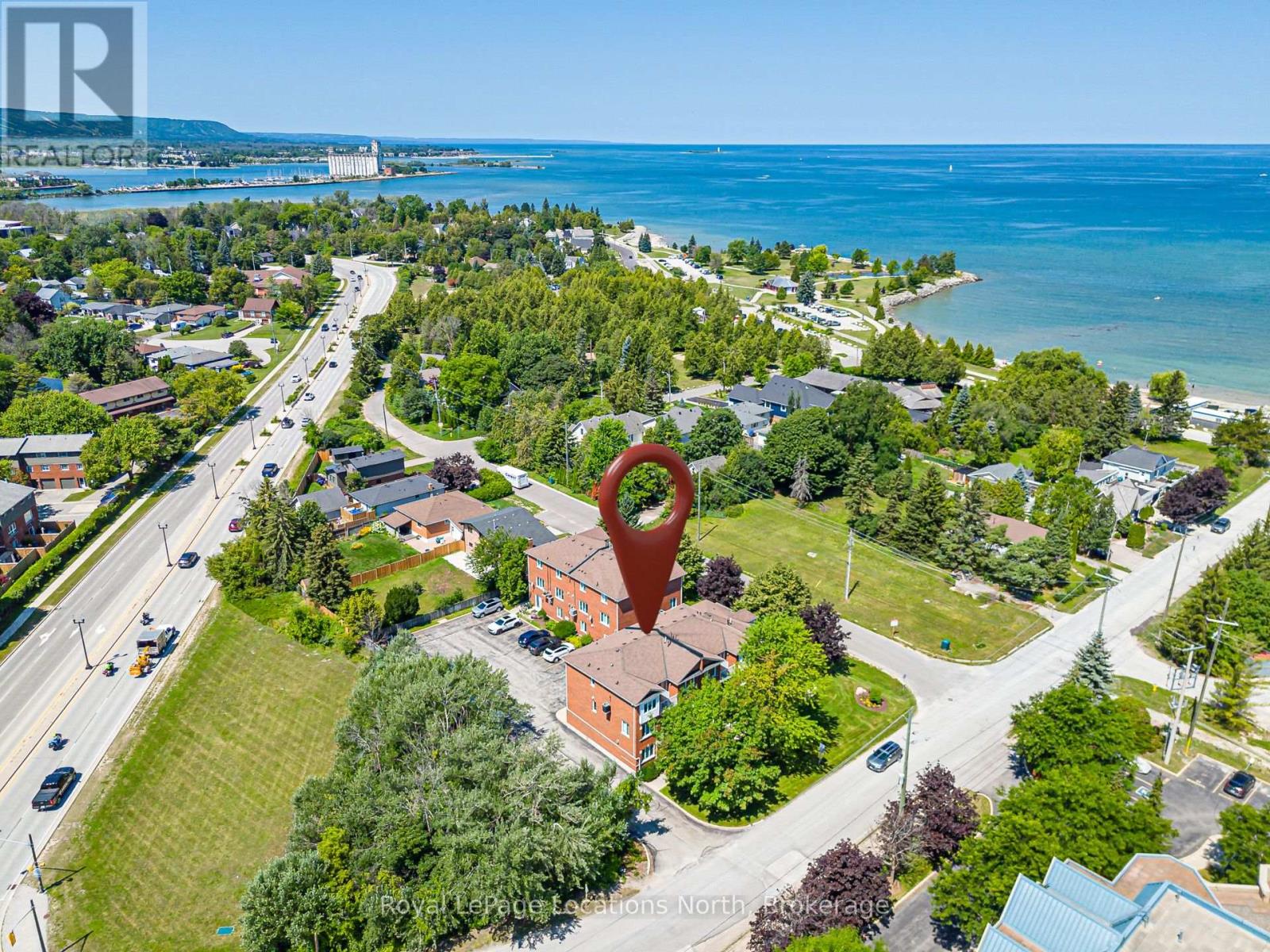 #27 13 RAGLAN STREET - 3