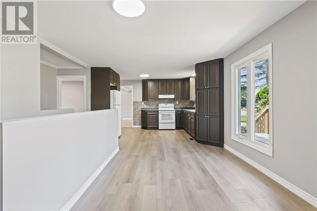 37 Baldwin - Image 18