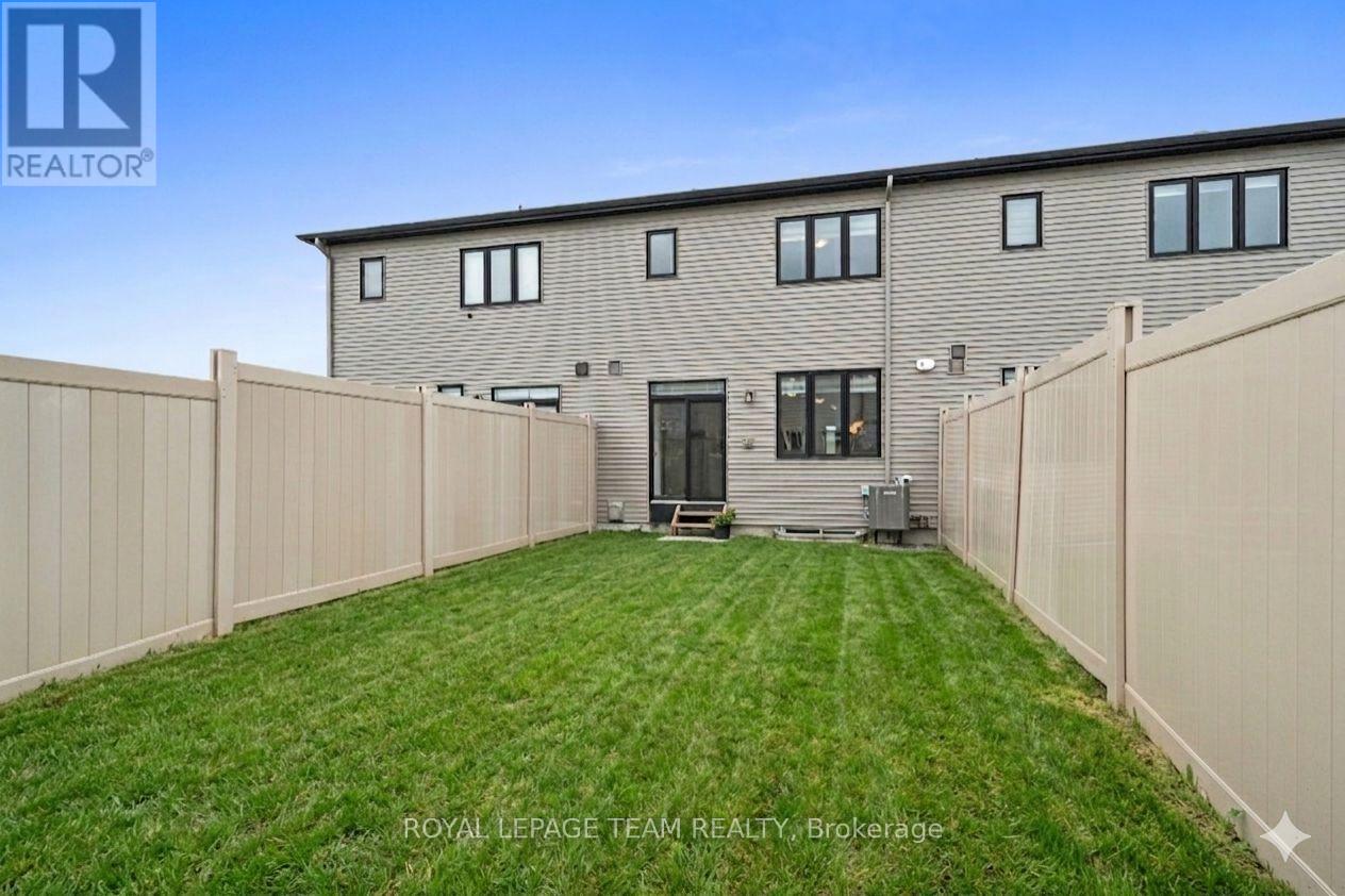 3 Bed, 3 Bath House for Sale in Ottawa – 45 FINGLAS COURT, Ottawa – MLS# X13645624 - Image 36