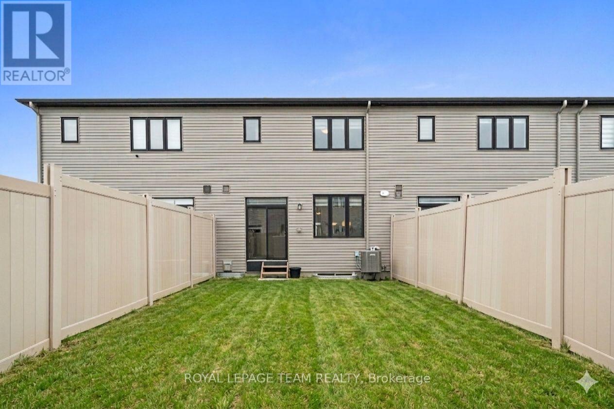 3 Bed, 3 Bath House for Sale in Ottawa – 45 FINGLAS COURT, Ottawa – MLS# X13645624 - Image 35