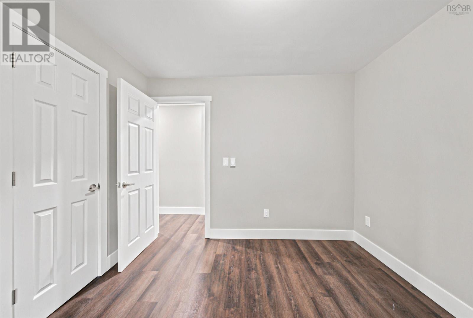 12 Nelson Avenue - 33